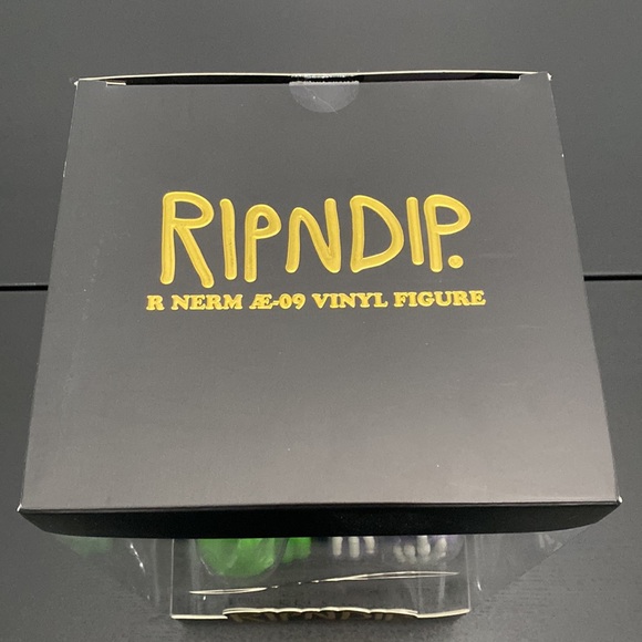 Rip N Dip R Nerm Æ-09 Vinyl Figure - Neon Green Anatomy Limited Edition Figure - Picture 15 of 16